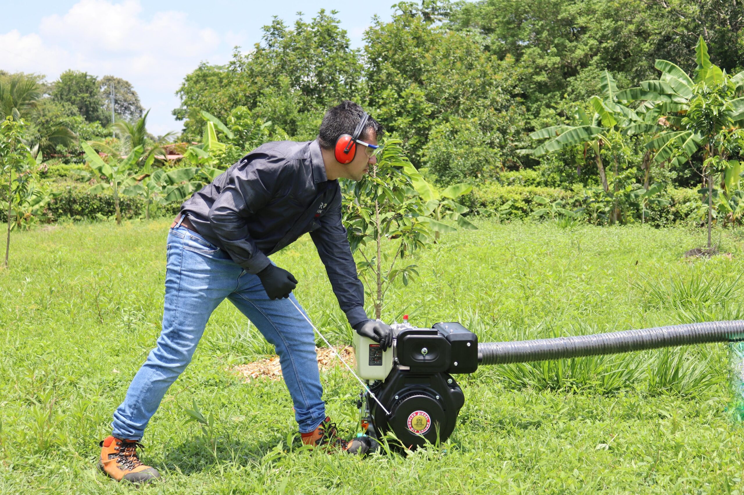 Equipo UHLTRA POWER en una jornada de trabajo agrícola